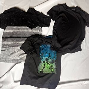 3 boys shorts. Size 8